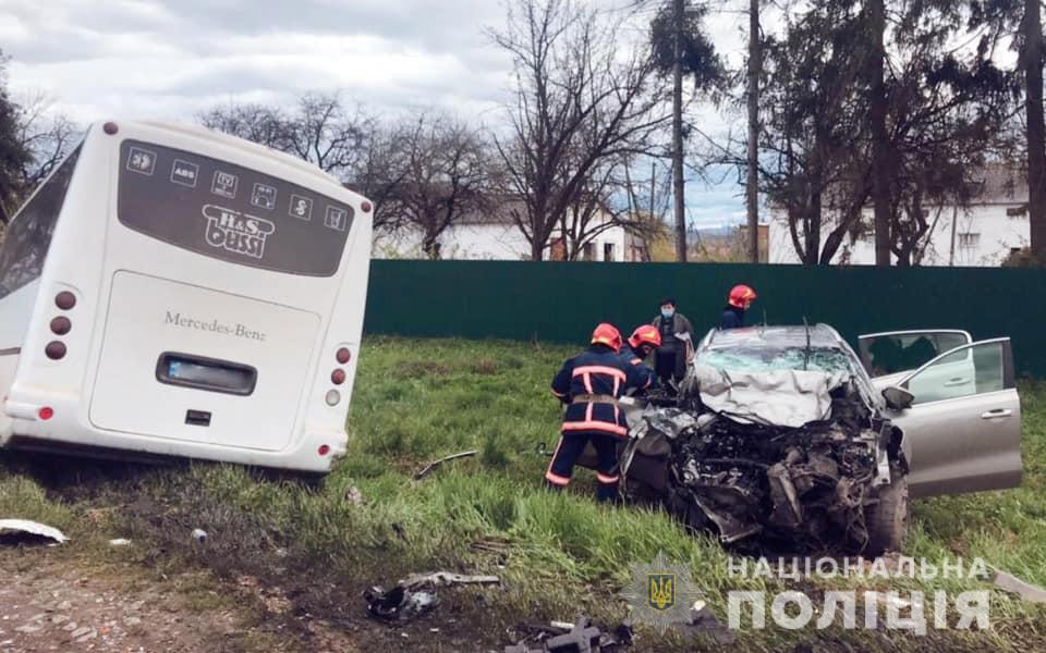 Водитель и пассажирка Kia Sportage погибли