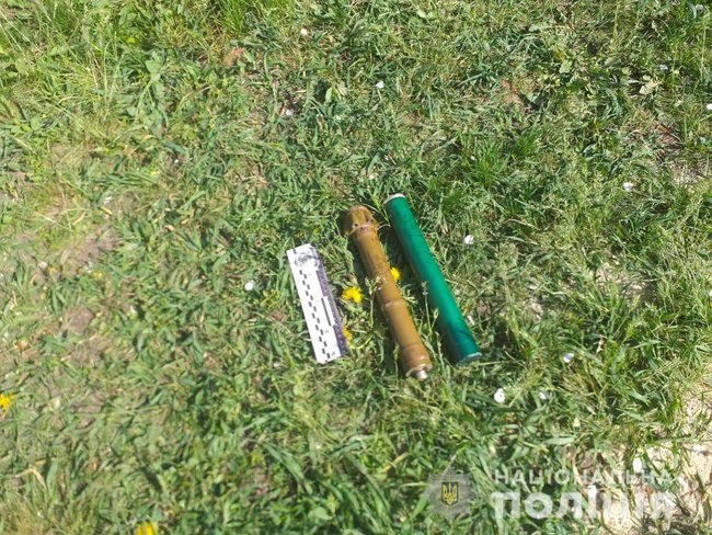 Полицейские на Луганщине изъяли у местного жителя арсенал оружия 04