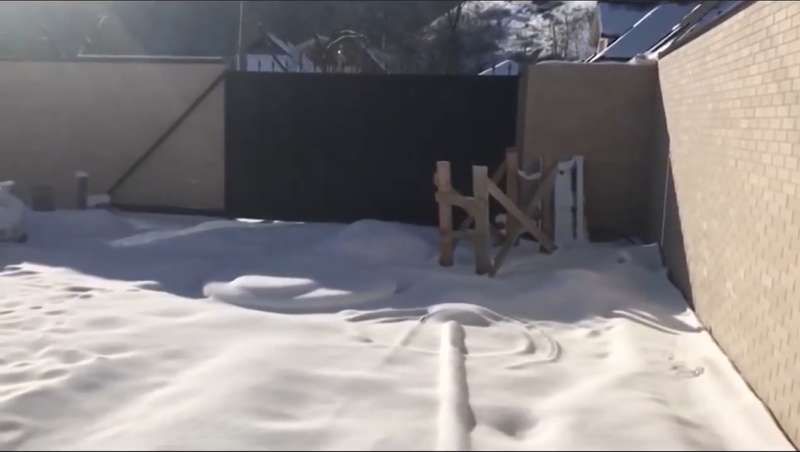 Ворота на территорию особняка Саакашвили под Киевом