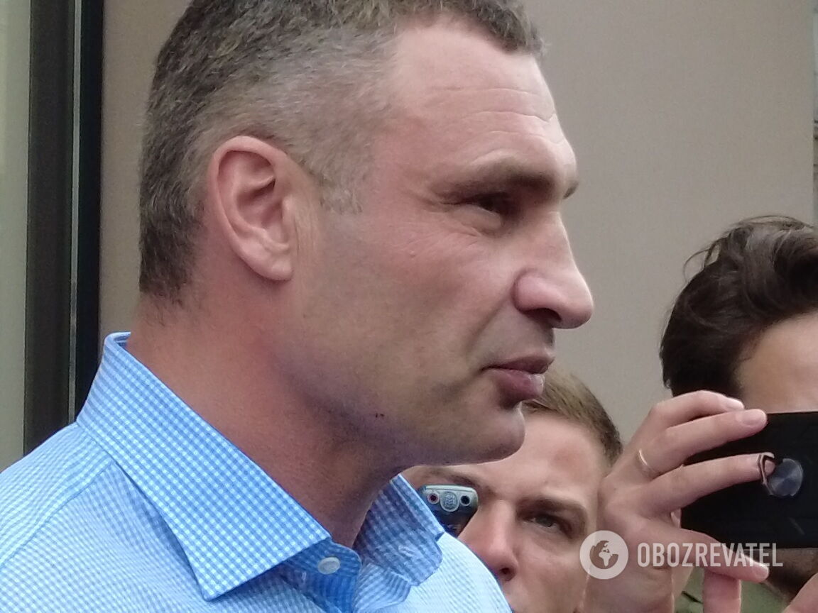 Силовики пришли в дом к Виталию Кличко dqxikeidqxitkant