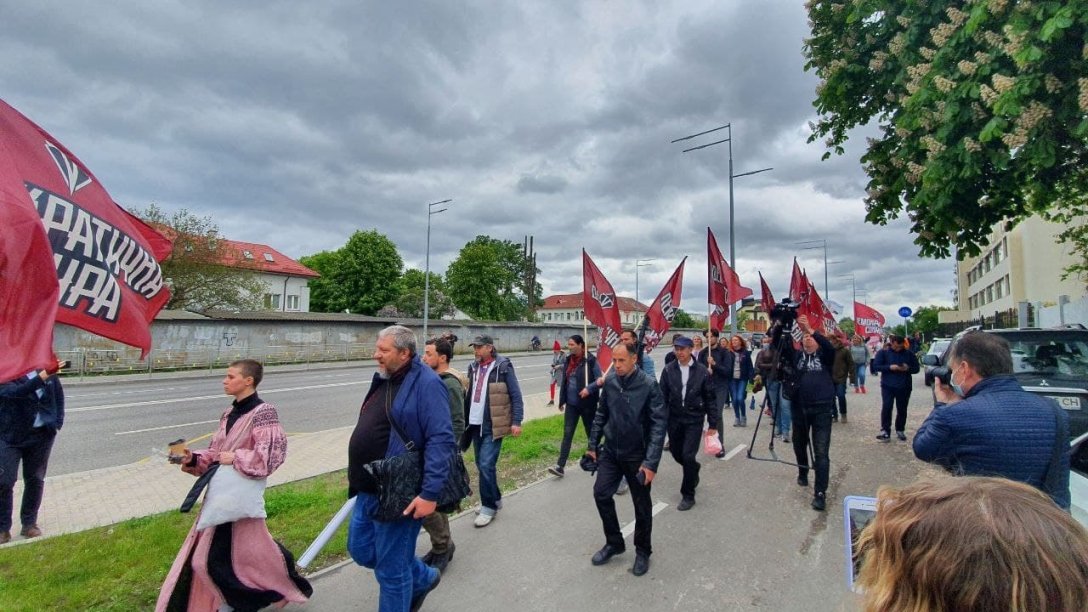 протест пресс-конференция зеленского Протесты активистов под местом проведения пресс-конференции Зеленского