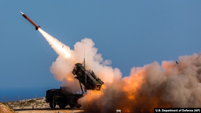 Американський ЗРК Patriot під час пуску ракети