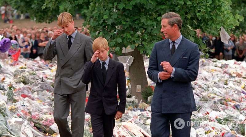 Уильям и Гарри с прицем Чарльзом.