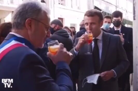 Макрон поднял бокал за Украину. dqxikeidqxitkant