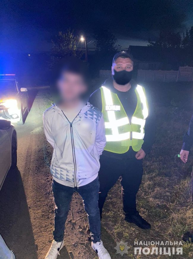 Полиция задержала мужчину, ранившего двух граждан Израиля в Умани: им оказался соотечественник пострадавших 01 Полиция задержала мужчину, ранившего двух граждан Израиля в Умани: им оказался соотечественник пострадавших 01 dqxikeidqxiqqeant