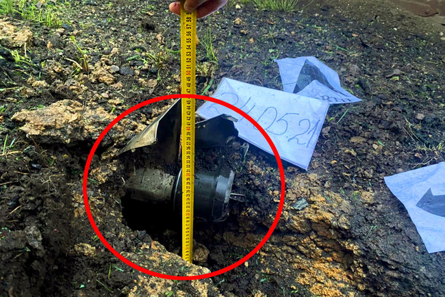 Обстрел террористами н.п.Пивничне: маркировка на остатках ракет указывает на российское производство боеприпасов 10 Обстрел террористами н.п.Пивничне: маркировка на остатках ракет указывает на российское производство боеприпасов 10