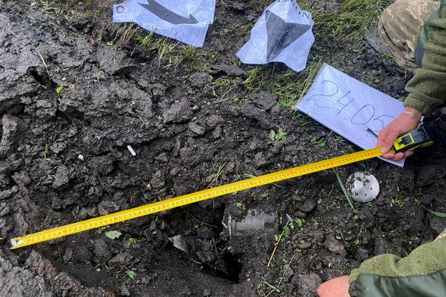 Обстрел террористами н.п.Пивничне: маркировка на остатках ракет указывает на российское производство боеприпасов 07 Обстрел террористами н.п.Пивничне: маркировка на остатках ракет указывает на российское производство боеприпасов 07