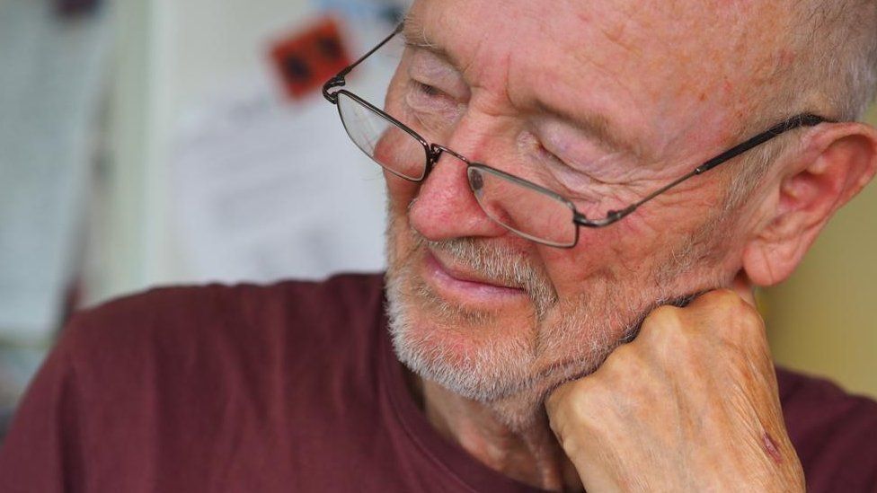 Британец Уильям Шекспир dqxikeidqxiqqeant