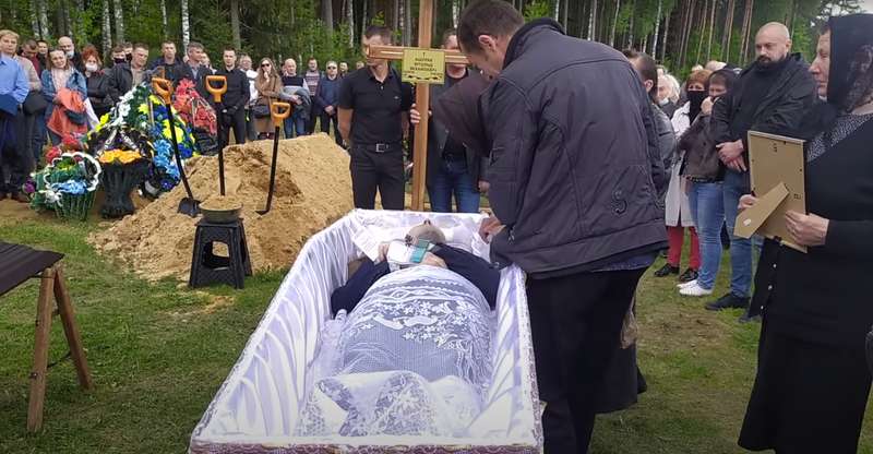 Похороны Витольда Ашурка. dqxikeidqxiqqeant