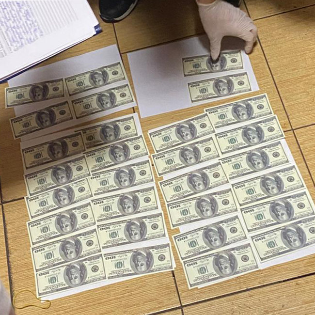 В Киеве при получении взяток задержали руководителей парков Конча-Заспа и Голосеевский 04 В Киеве при получении взяток задержали руководителей парков Конча-Заспа и Голосеевский 04