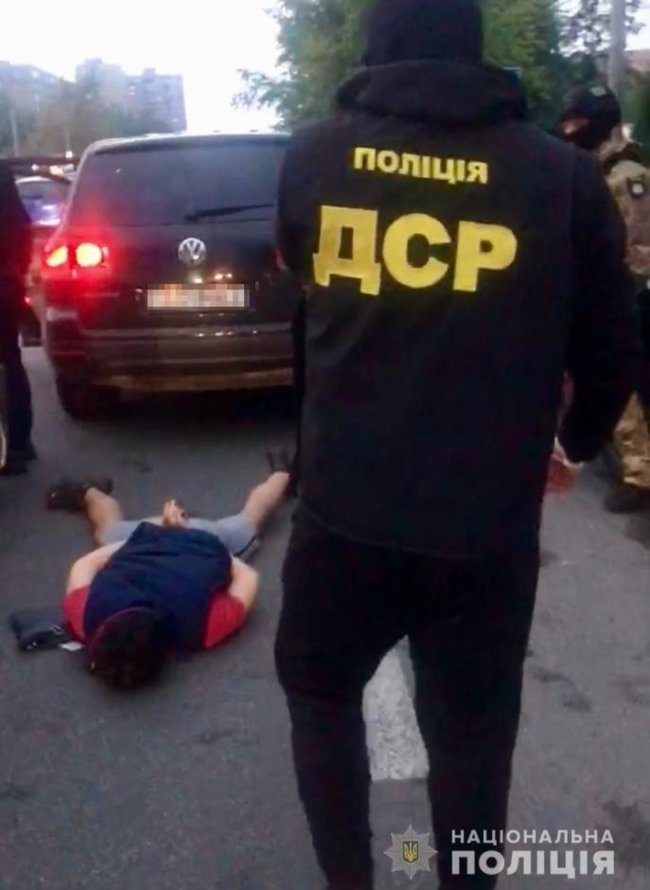 Спецоперация по освобождению похищенной женщины в Киеве: четверо рэкетиров задержаны 03 Спецоперация по освобождению похищенной женщины в Киеве: четверо рэкетиров задержаны 03