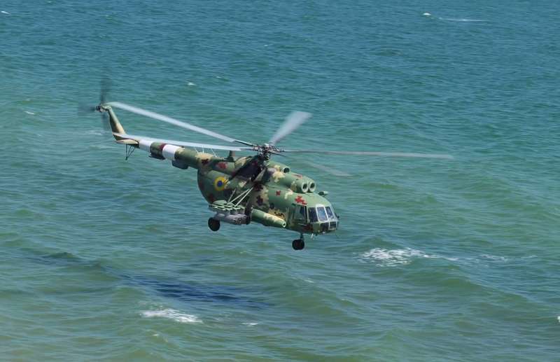 Вертолет ВСУ по легенде учений должен был атаковать вражеские суда