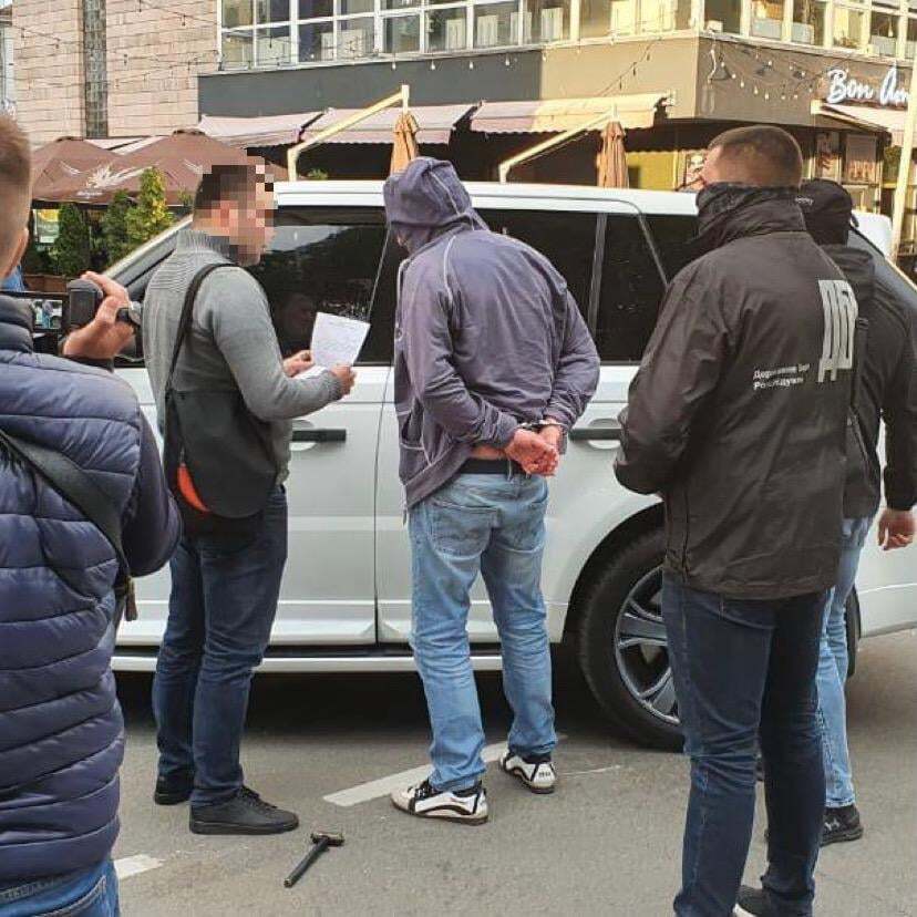 На взятке в $160 тысяч задержали заместителя главы Черниговской ОГА. Фото