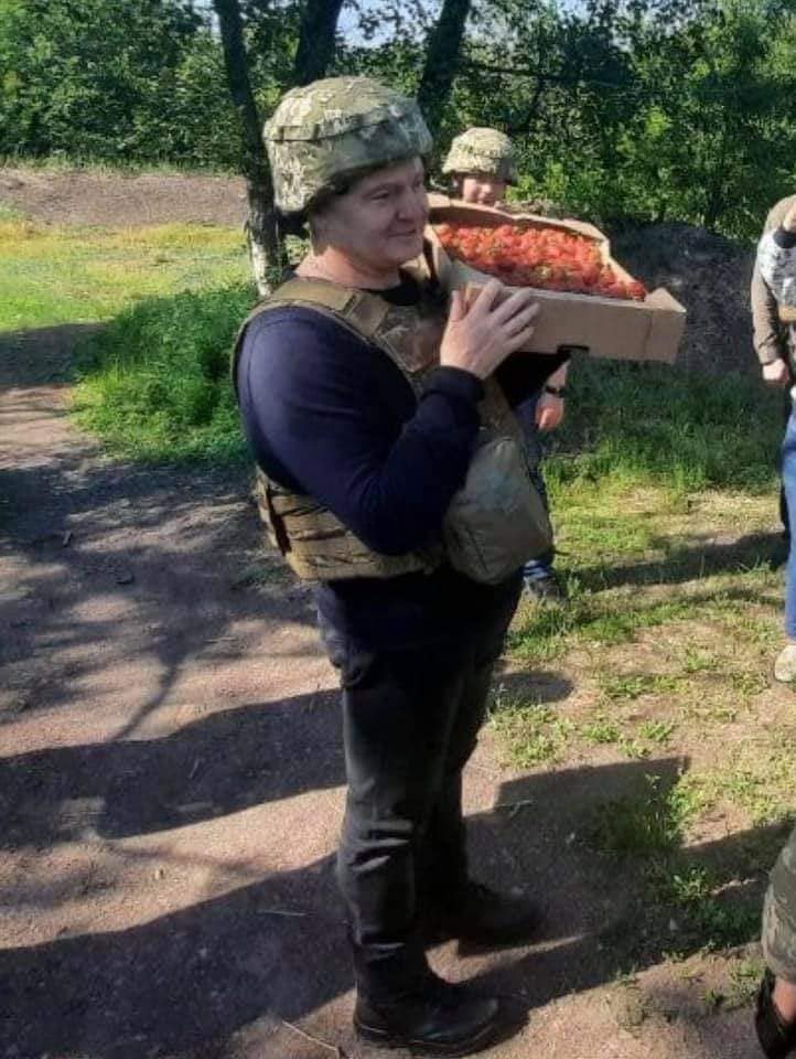 Возможно, это изображение (1 человек и на открытом воздухе) dqxikeidqxitkant