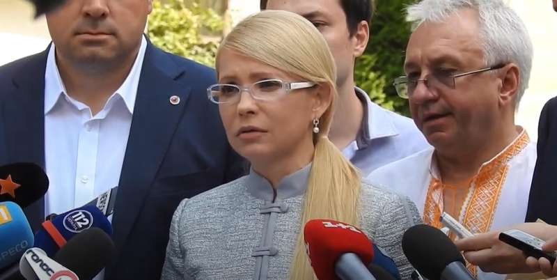 Нардеп часто любит миксовать разные стили