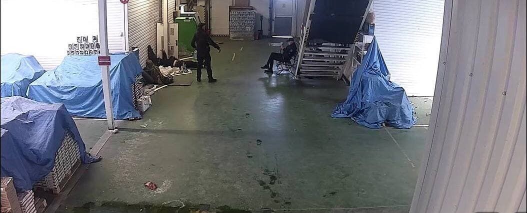 Захват "Столичного": рейдеры запугивают фермеров, а титушки – мародерят павильоны