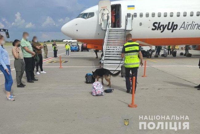 Неизвестный минировал рейс Тбилиси-Киев, - Нацполиция 02 dqxikeidqxitkant