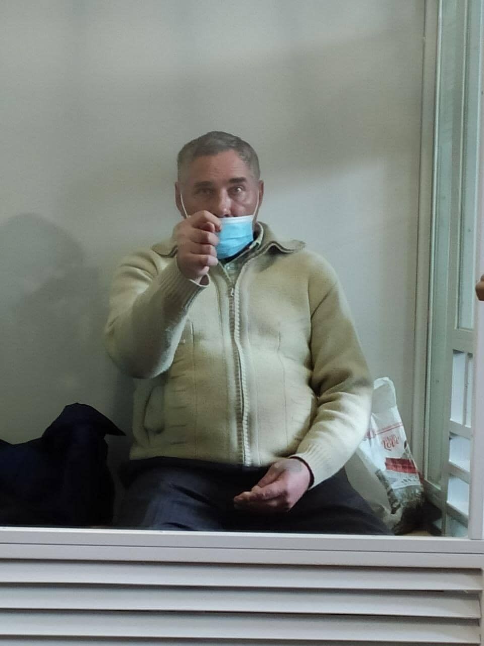 Захаренко крутит фиги прямо в суде