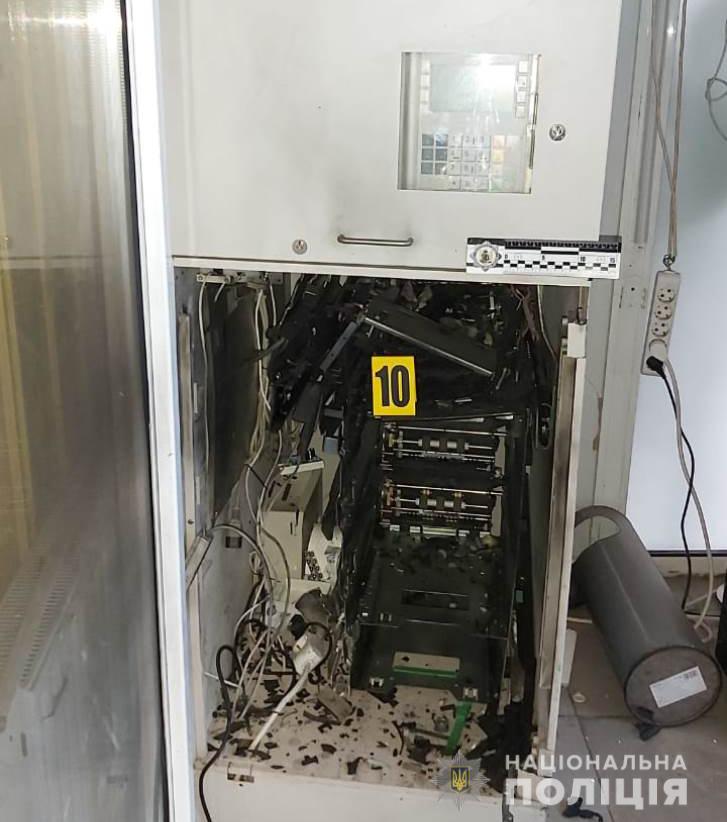 В Харькове неизвестные взорвали банкомат dqxikeidqxitkant