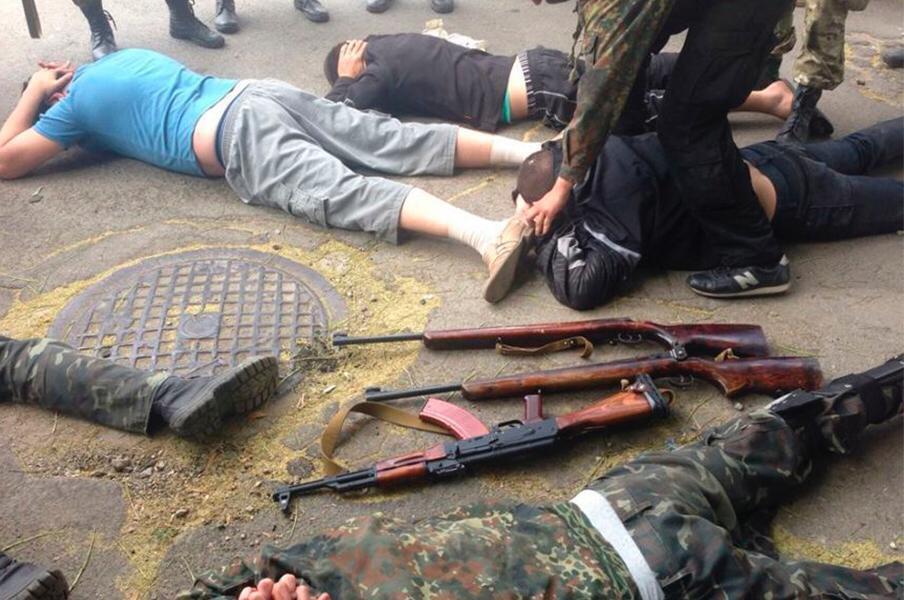 Аваков поздравил с освобождением Мариуполя