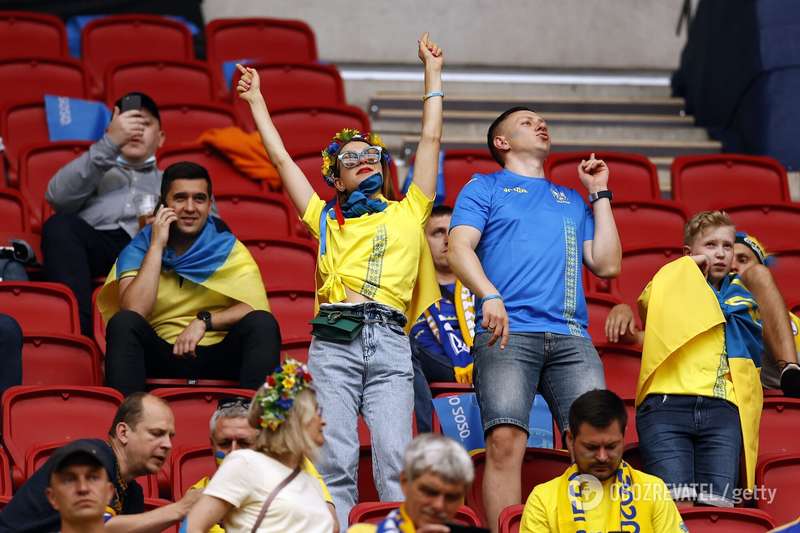 Украинские фанаты dqxikeidqxitkant