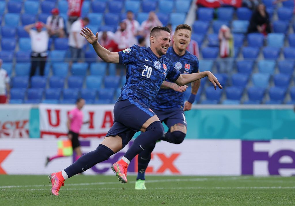 Словакия взяла 3 очка в стартовом матче Евро-2020 dqxikeidqxiqqeant