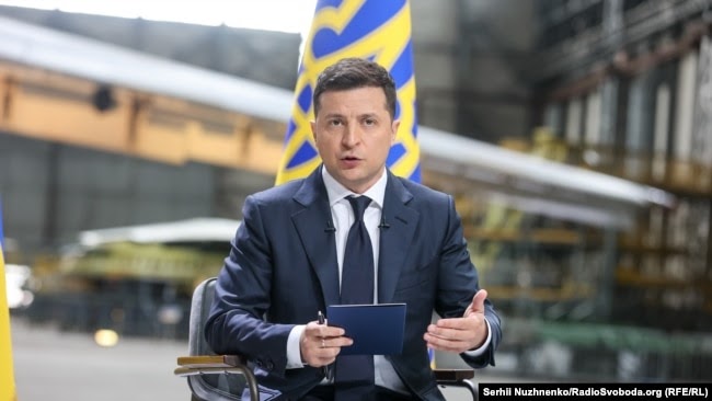 За тиждень до законспірованого візиту одного з найбагатших людей країни на Банкову Володимир Зеленський під час пресконференції саме проголошував курс на деолігархізацію