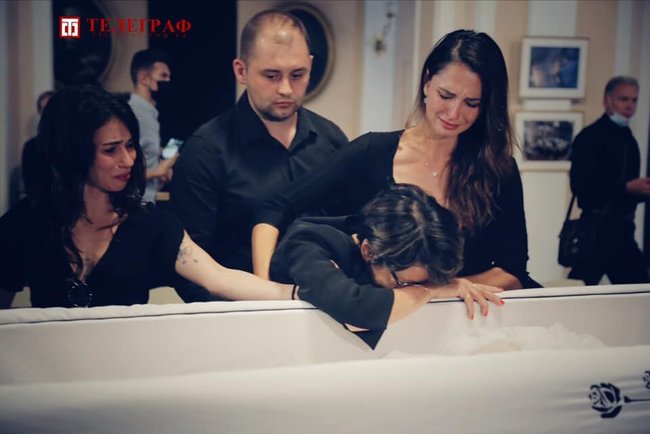 Хореографа Чапкиса похоронили в Киеве. Попрощаться с ним пришел Зеленский. 09