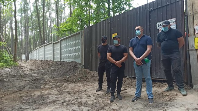 Акция против вырубки деревьев прошла в Голосеевском парке в Киеве 02 dqxikeidqxitkant