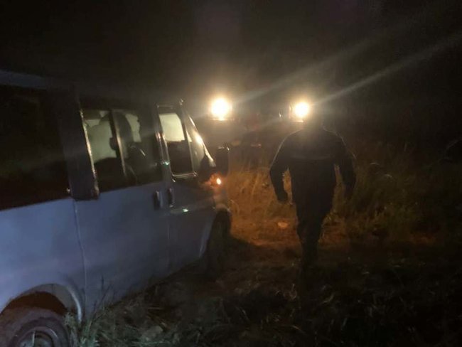 С пляжа Азовского моря вытащили 20 автомобилей, которые застряли в песке 01 С пляжа Азовского моря вытащили 20 автомобилей, которые застряли в песке 01 dqxikeidqxiqqeant