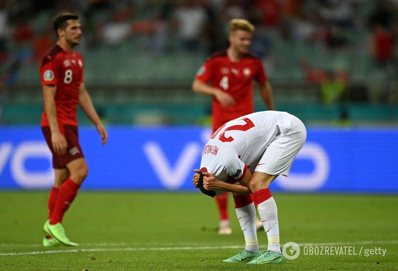 Турецкие футболисты плохо сыграли в защите dqxikeidqxiqqeant