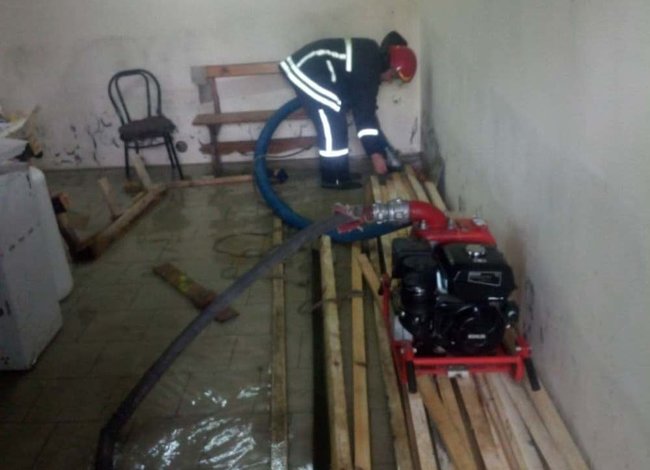 Из-за сильных ливней возникла угроза прорыва дамбы на Одесчине 04