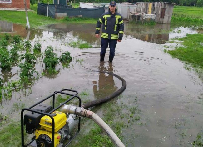Из-за сильных ливней возникла угроза прорыва дамбы на Одесчине 06