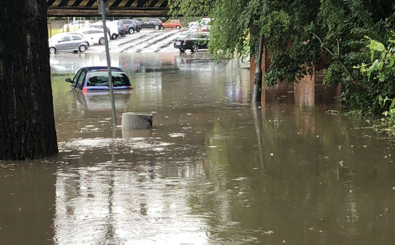 Польша ураган dqxikeidqxitkant