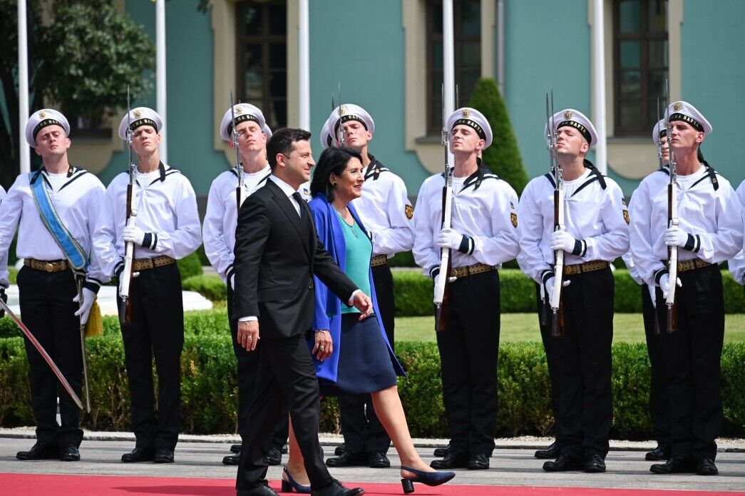      " " dqxikeidqxiqqeant