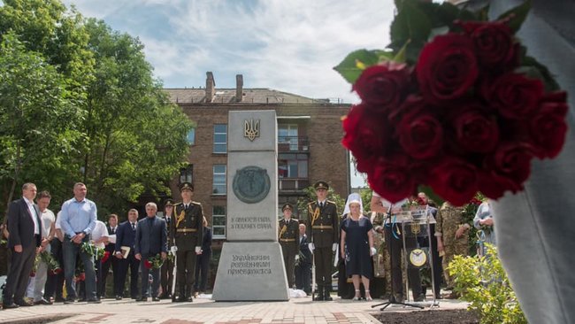 Сквер имени Героя Украины Шаповала торжественно открыли в Киеве 03