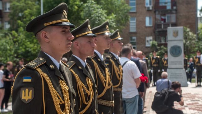 Сквер имени Героя Украины Шаповала торжественно открыли в Киеве 04