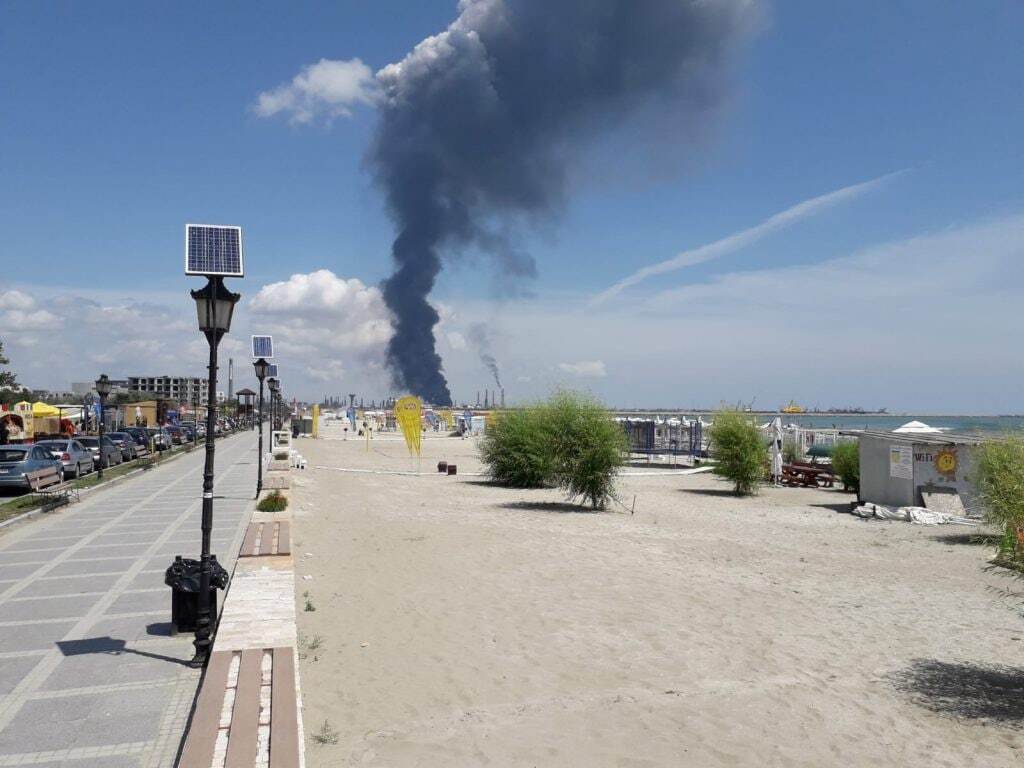 Пожар на заводе Petromidia