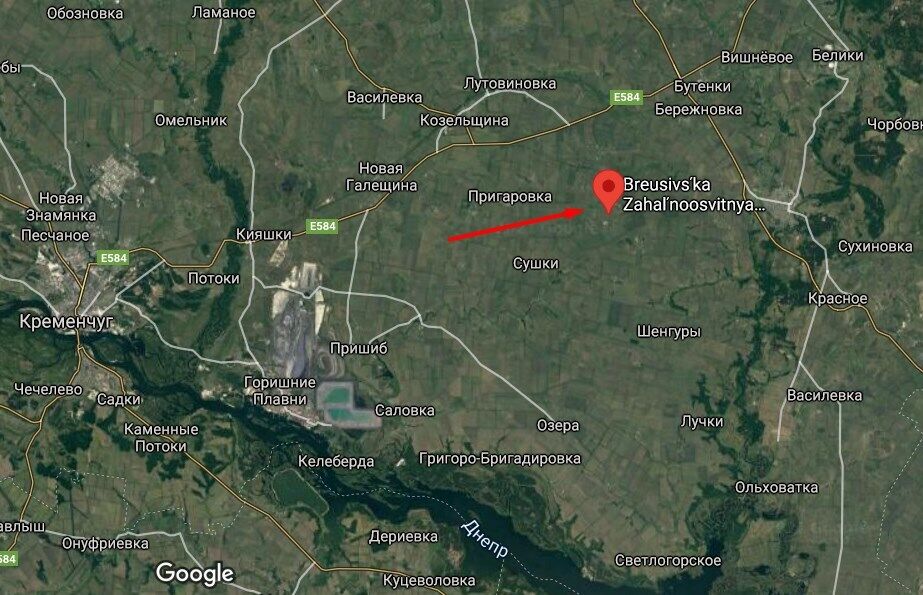 Бреусовка находится в Полтавской области, в селе живет около тысячи человек