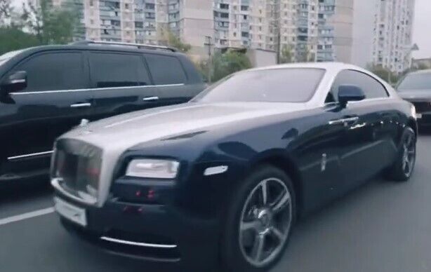 Автомобили ездили по проспекту Петра Григоренко. dqxikeidqxitkant