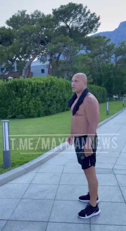 Политик решил ответить на "уколы"