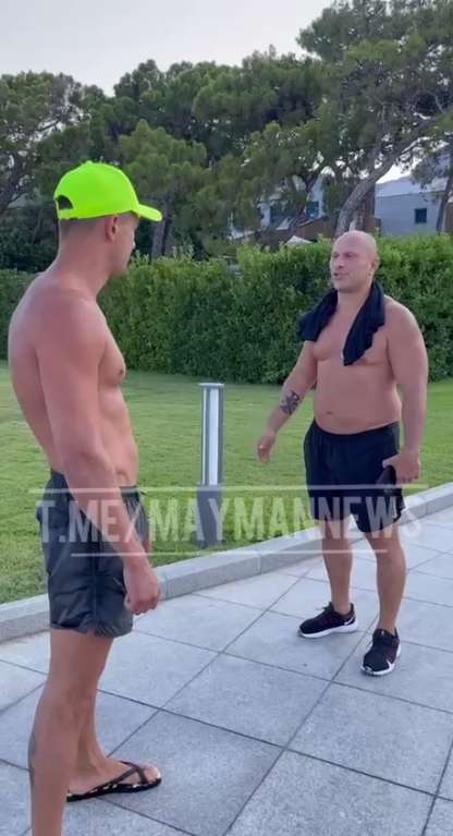 Мужчины спорили около 4 минут