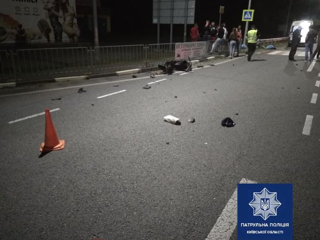 На трассе Киев-Ковель мопед попал под грузовик: два человека погибли на месте 04