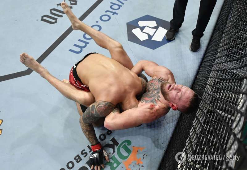 Бой перешел в партер