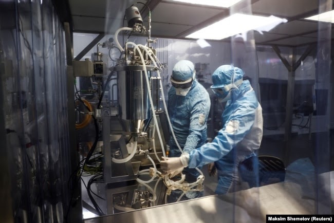 На производстве одной из вакцин против COVID-19