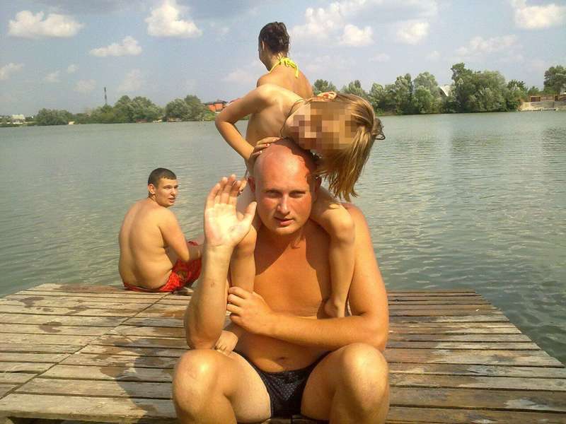 Виктор Качайло с дочкой и женой также находились в этом авто