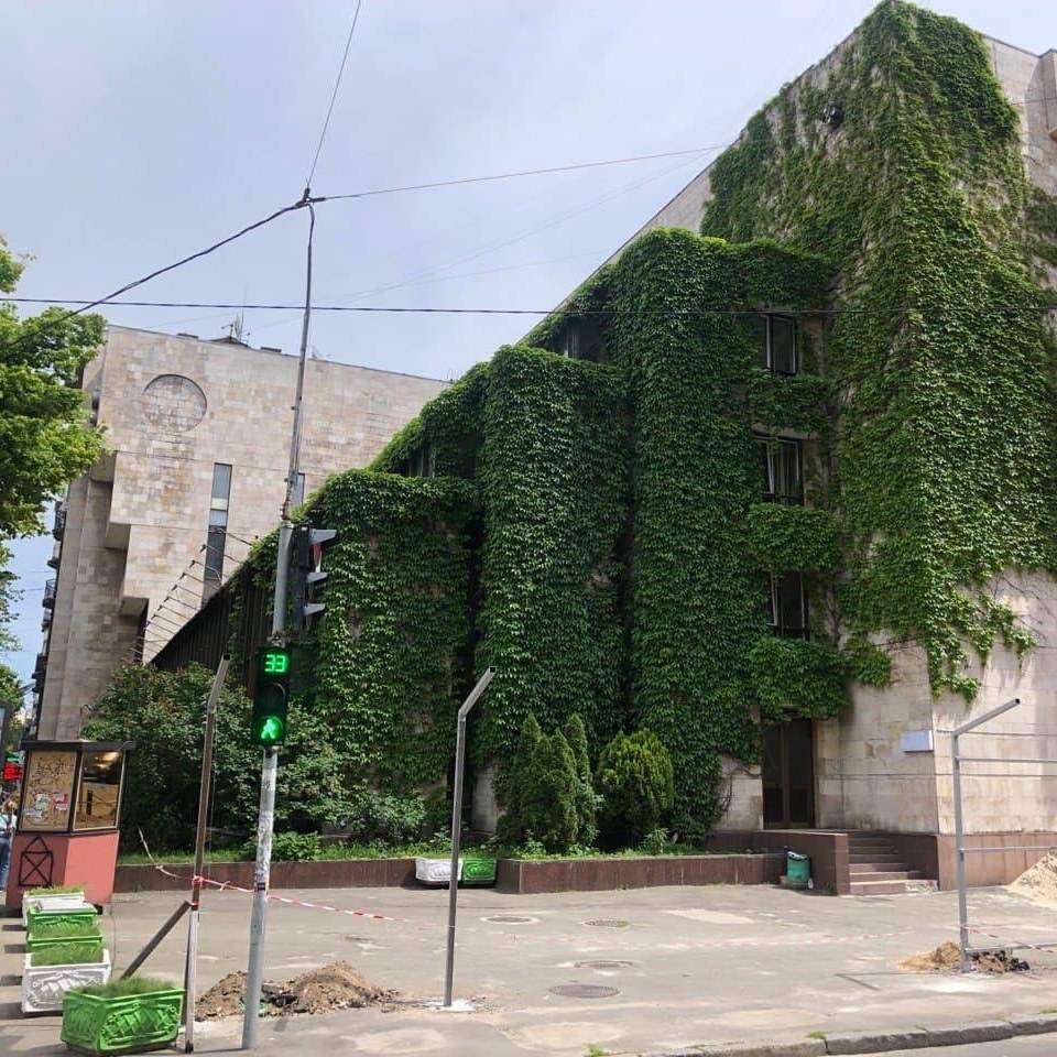 У Києві почали демонтаж будівлі dqxikeidqxiqqeant