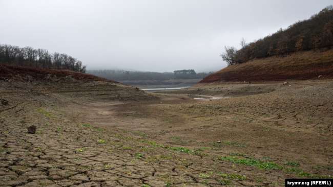 Высохшее Партизанское водохранилище под Симферополем, декабрь 2020 года