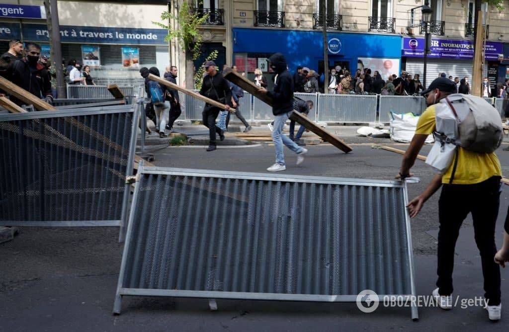 Беспорядки в Париже dqxikeidqxitkant