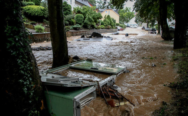 Германию затопило: 42 человека погибли, около 70 пропали без вести 14